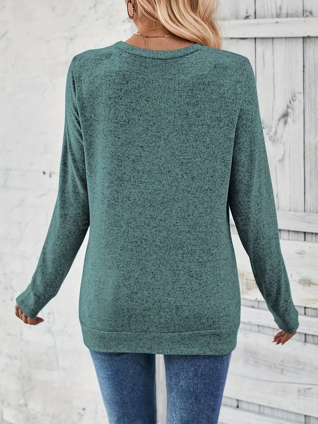 Buttoned gathered t-shirt, casual long-sleeved garment for spring and autumn, women's clothing
