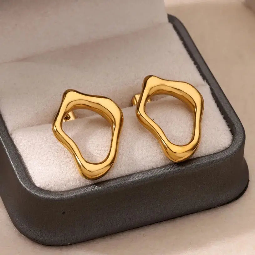 Pendientes Irregulares de Acero Inoxidable – Diseño Estético Dorado para Mujer