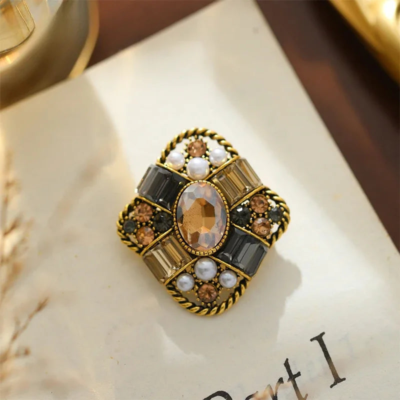 Broche Vintage con Perlas & Cristales – Accesorio Coreano de Lujo para Mujer
