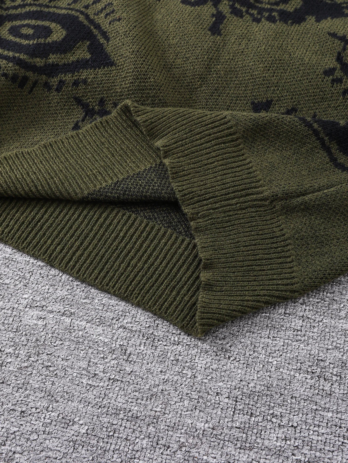 Abstract Eye Motif Jacquard Sweater – Casual Fall-Winter Pullover