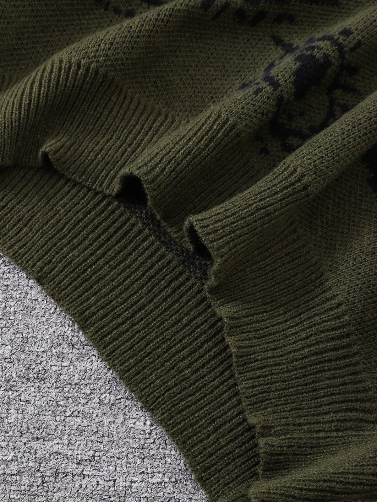 Abstract Eye Motif Jacquard Sweater – Casual Fall-Winter Pullover