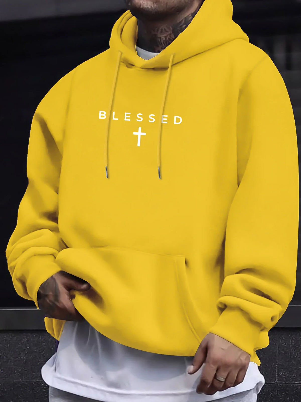 Sudadera con Capucha y Diseño Cruz Geométrico – Estilo Casual Primavera-Otoño