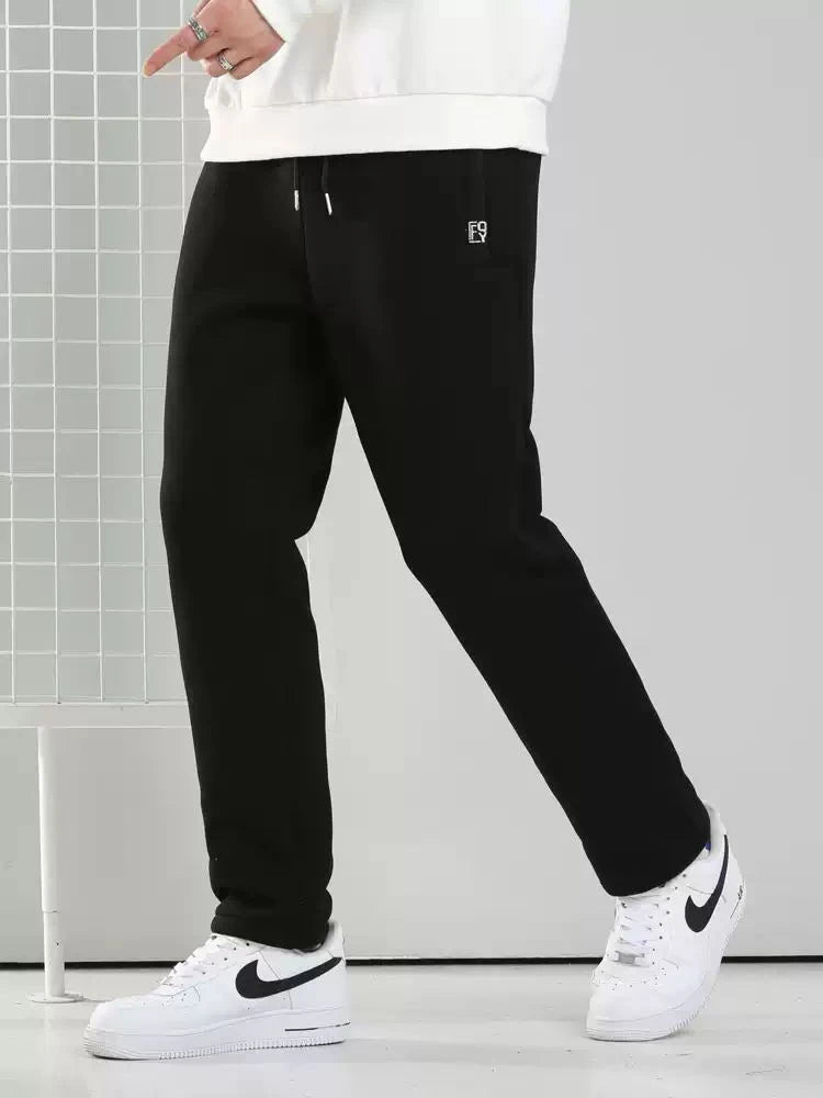Pantalones de chándal para hombre de invierno: joggers gruesos y cálidos de felpa, ropa deportiva casual de algodón con bolsillos con cremallera y tallas grandes (6XL, 7XL, 8XL).