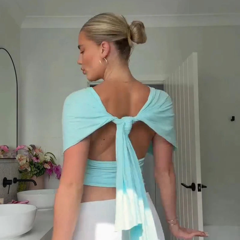 Top corto sexy de tirantes con cuello en V para mujer; estilo Y2K ajustado, sin espalda, con cordones y detalle fruncido. Ideal para fiestas y discotecas. Tendencia verano 2026.