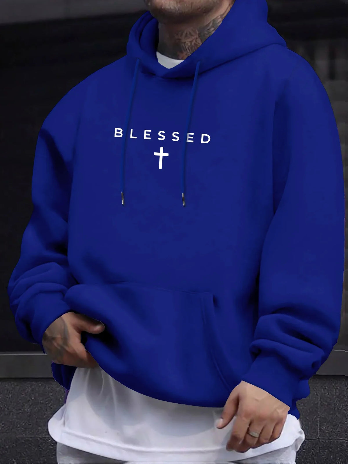 Sudadera con Capucha y Diseño Cruz Geométrico – Estilo Casual Primavera-Otoño