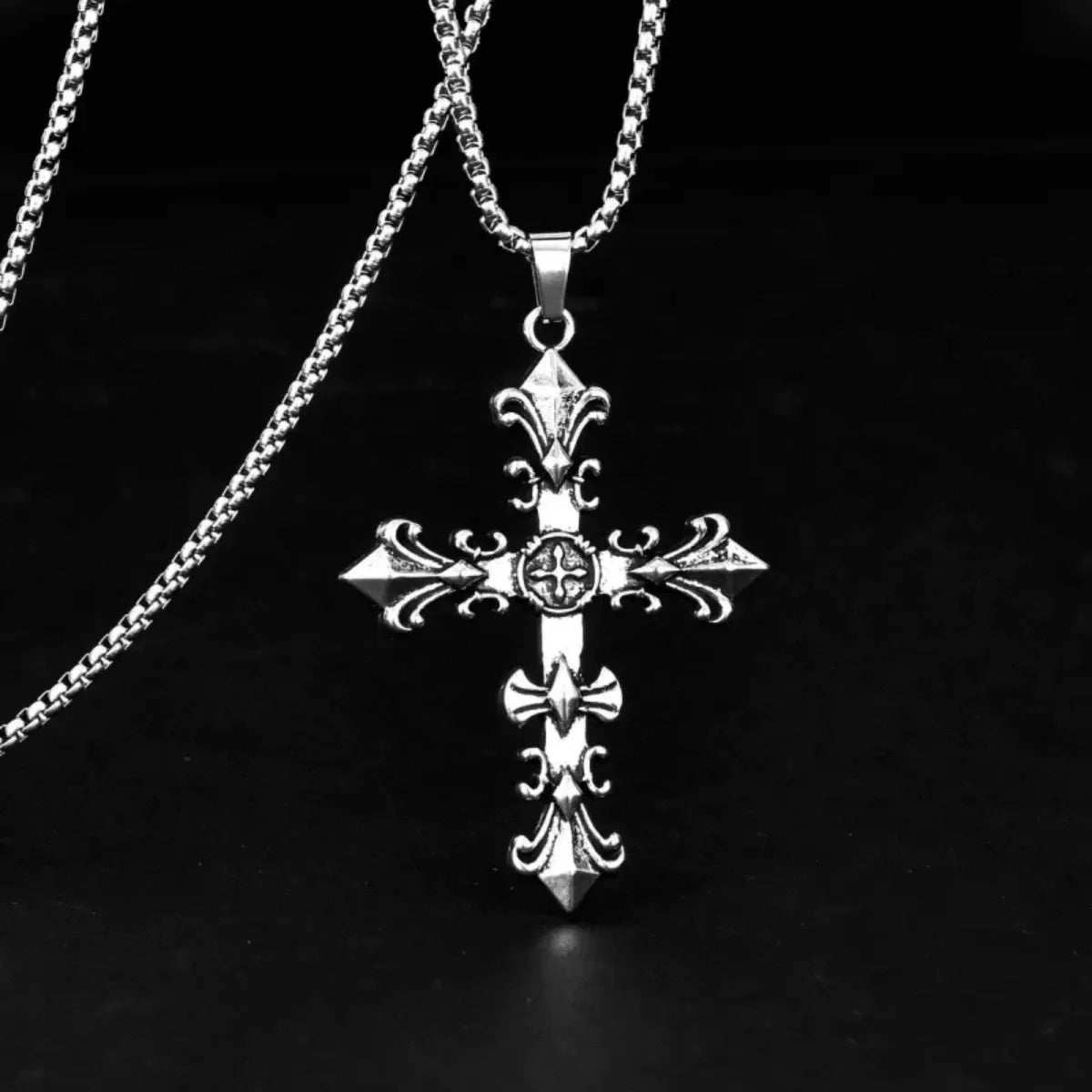 Unisex Punk Cross Necklace – Vintage Silver Streetwear Jewelry, Ideal Gift