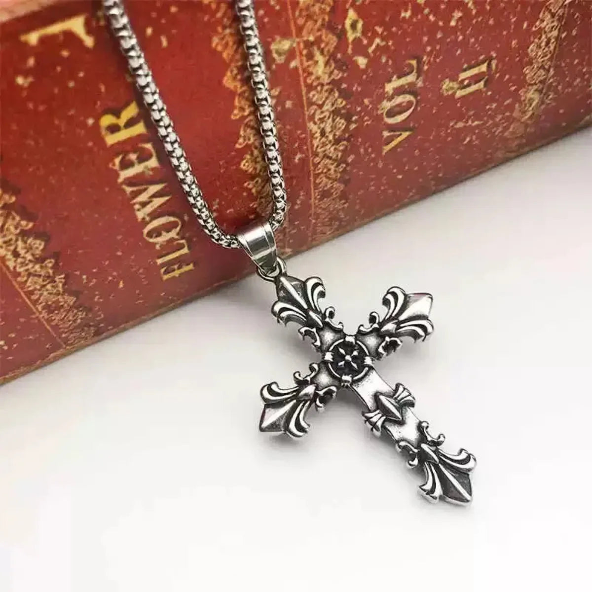 Unisex Punk Cross Necklace – Vintage Silver Streetwear Jewelry, Ideal Gift