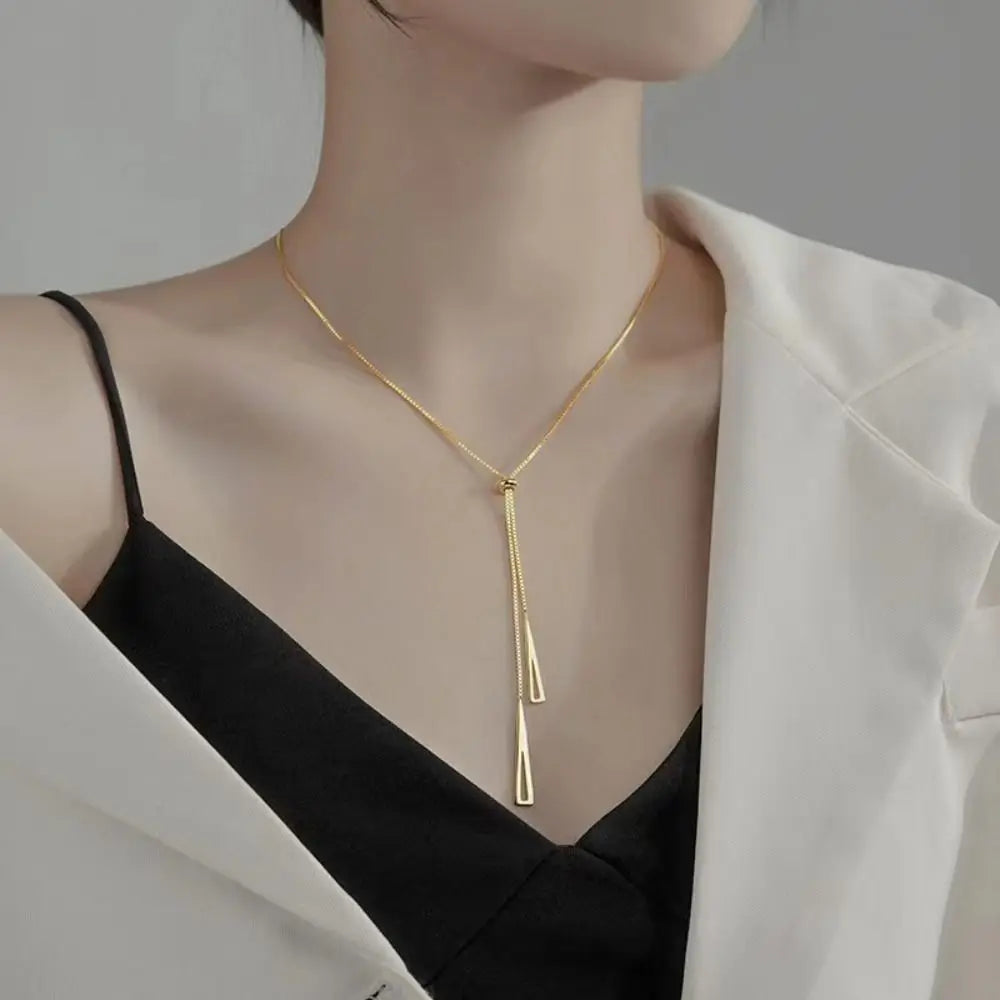 Collar Triángulo con Flecos Boho – Cadena Larga Dorada Clavicular Moda Chic