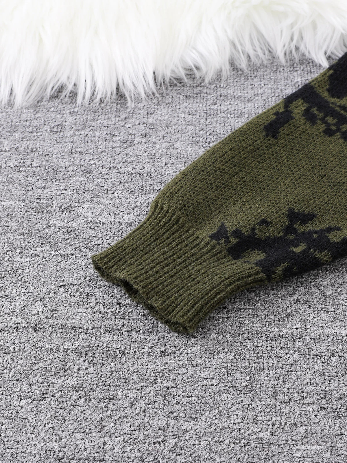 Abstract Eye Motif Jacquard Sweater – Casual Fall-Winter Pullover