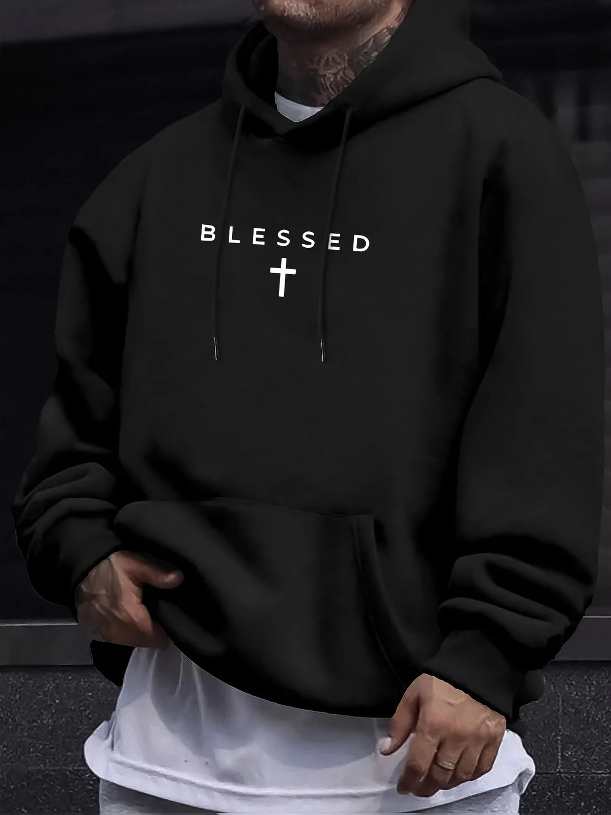 Sudadera con Capucha y Diseño Cruz Geométrico – Estilo Casual Primavera-Otoño
