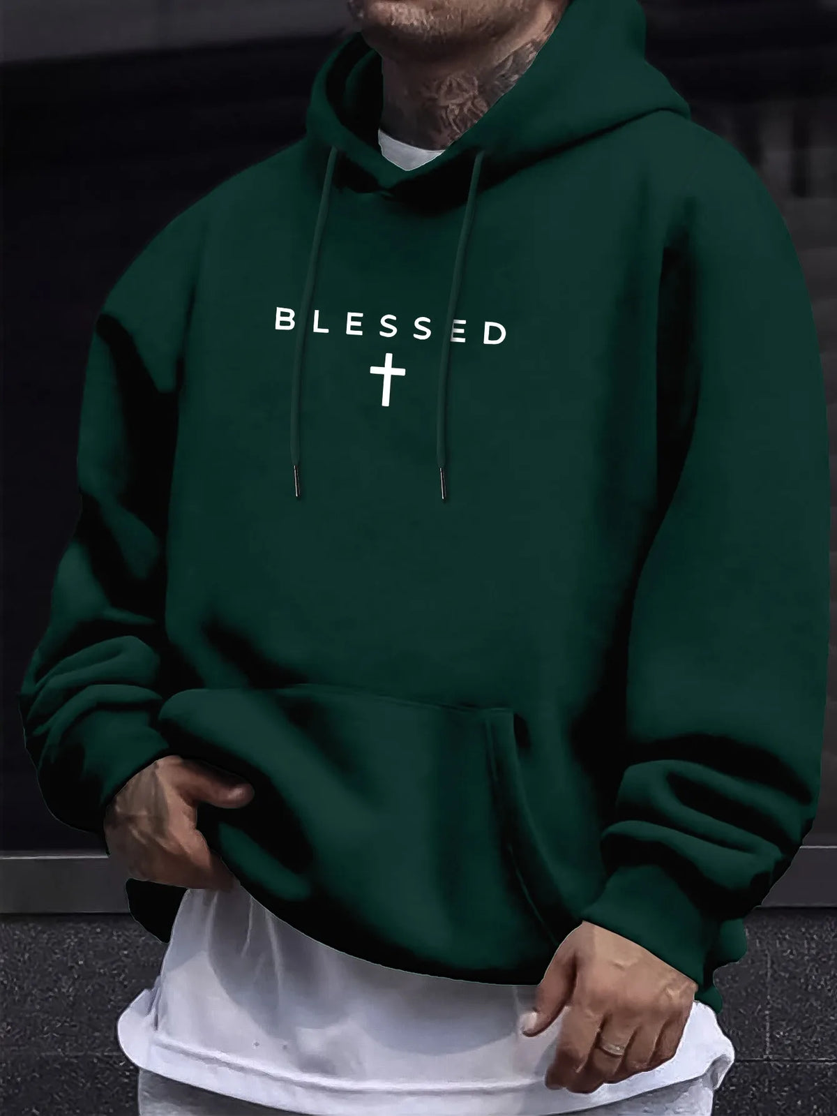 Sudadera con Capucha y Diseño Cruz Geométrico – Estilo Casual Primavera-Otoño